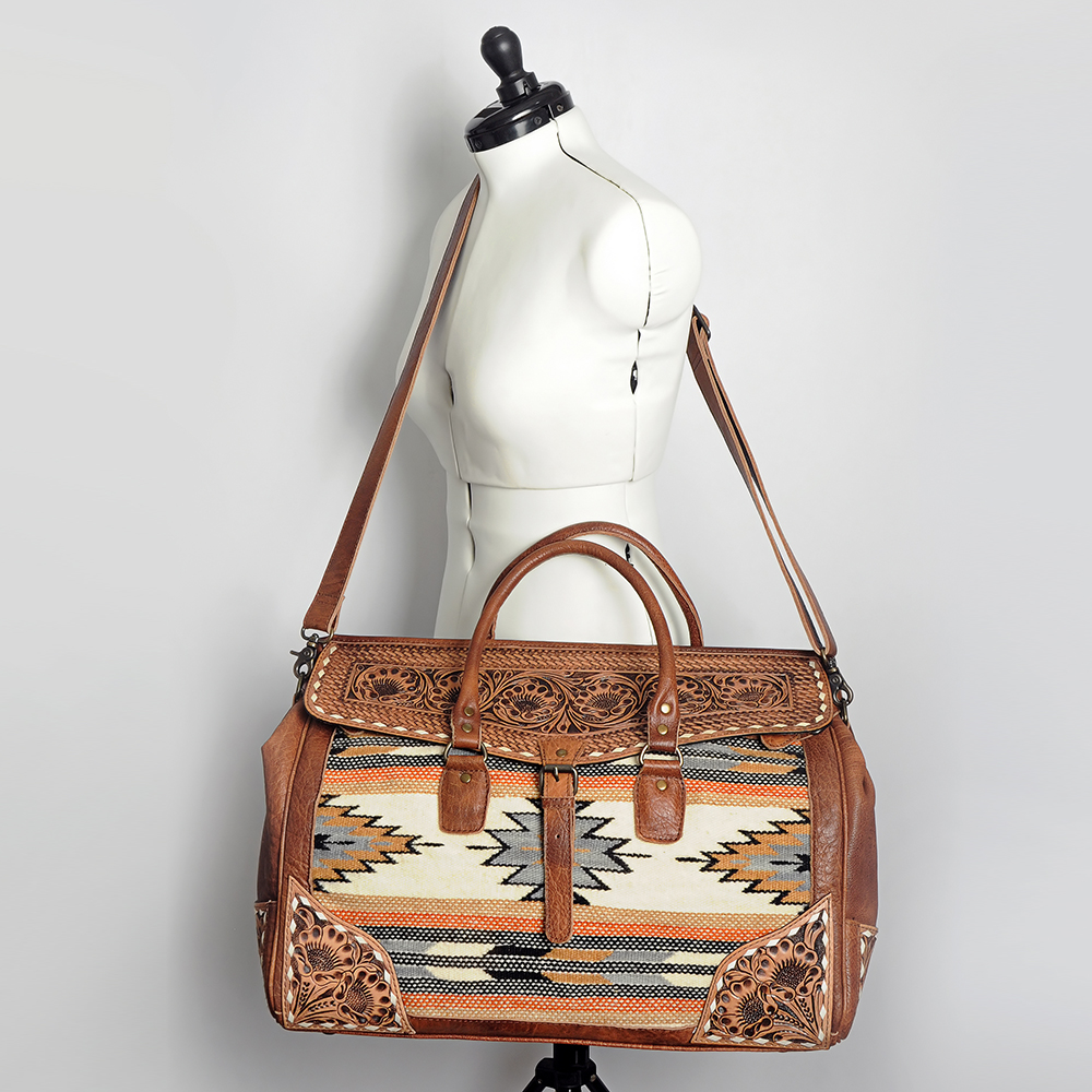 AD American Darling ADBG516 Duffel Hand Tooled Saddle Blanket offres Genuine Leather
